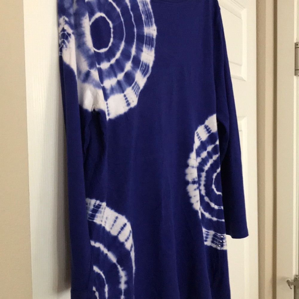 Shirt - Picture 4 of 4